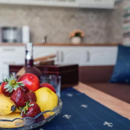 Sunny Apartment *