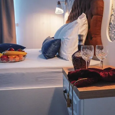 Sunny Apartment *